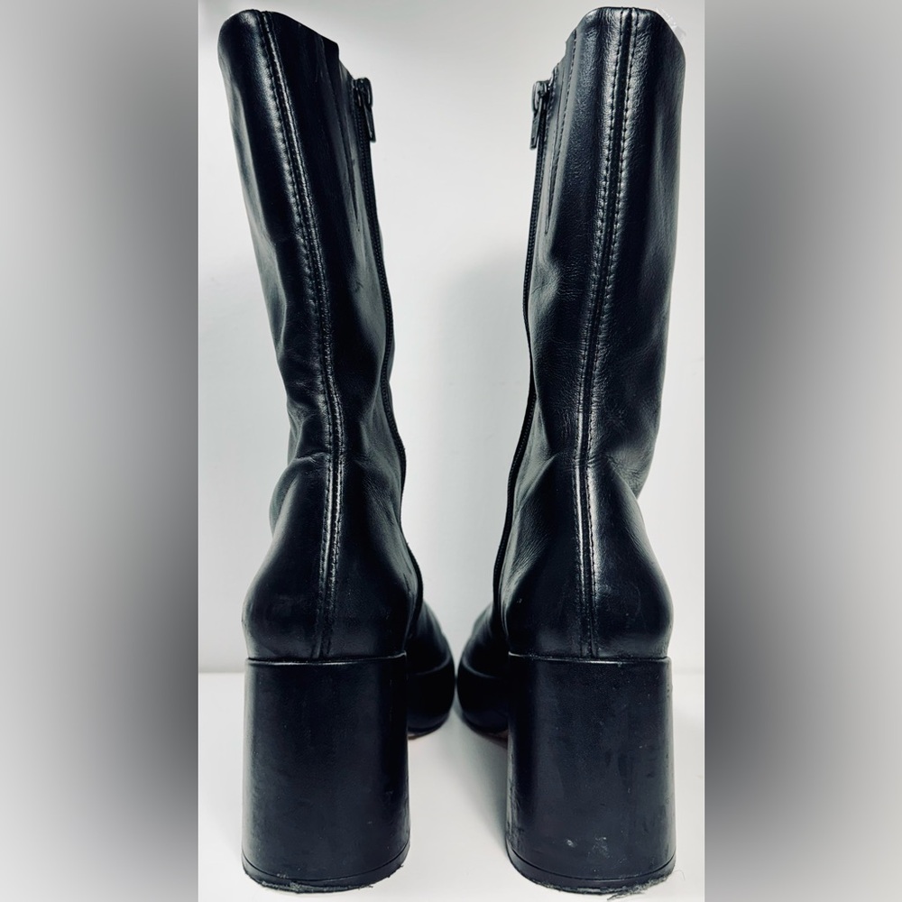 MIISTA Black-Heeled Boots - Picture 4 of 12